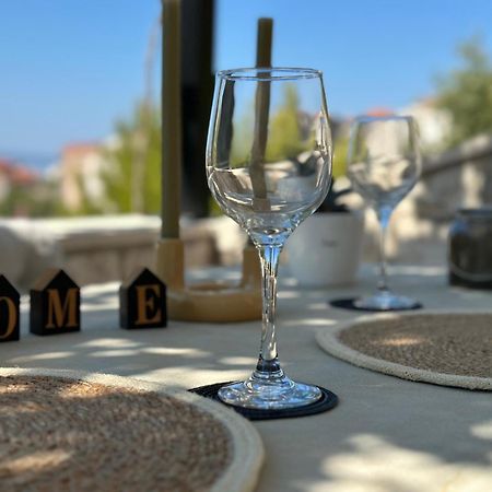 Romantic Stone- Studio Apartman Омиш Экстерьер фото